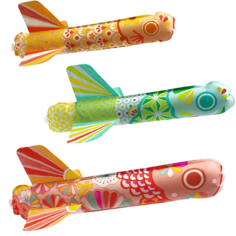 3 poissons volants à colorier "Koinobori" 7943<Djeco Cheap