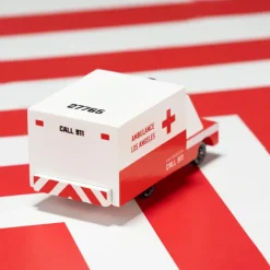 Ambulance Van voiture<Candylab TOYS Hot