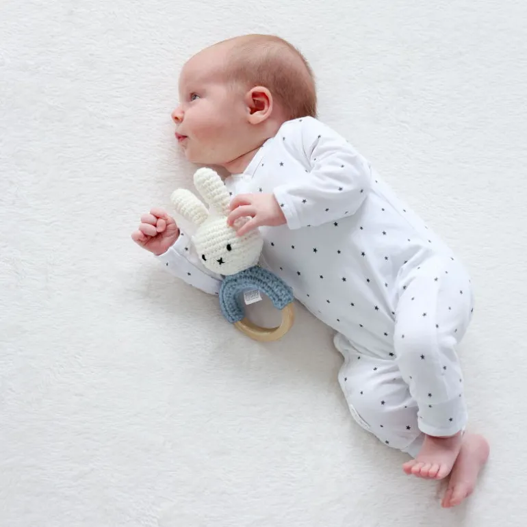 Hochet anneau de dentition Miffy en crochet - Just Dutch - bleu pastel<Peluches Miffy & Snoopy Sale