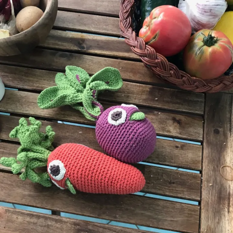 Hochet betterave en crochet "The veggy toys", coton bio<MyuM New