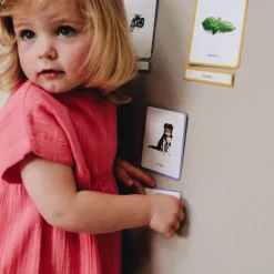 Imagier MAISON & VETEMENTS mini Mondy, cartes de nomenclature<Observe Montessori Store