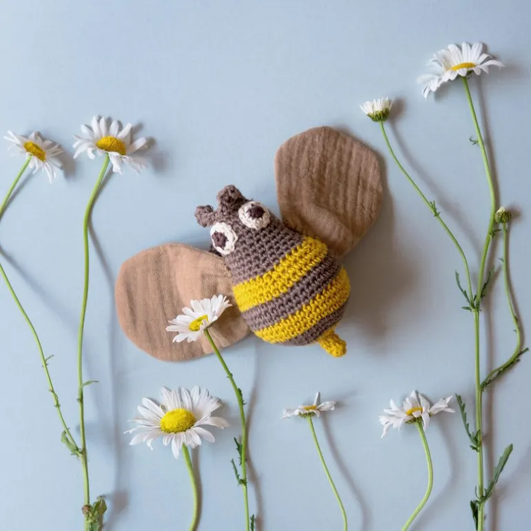 Jouet apaisant "Abeille" en crochet en coton bio - -The veggy toys<MyuM Clearance