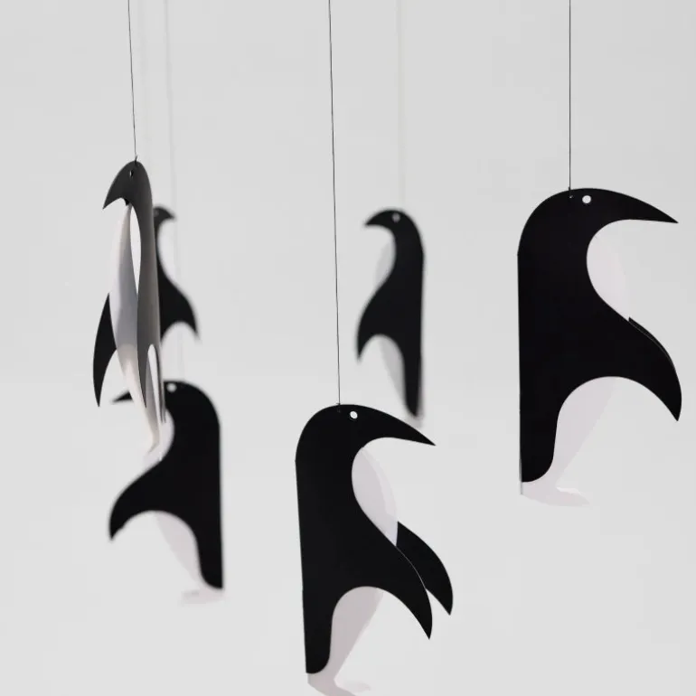 Mobile en papier "La parade des pingouins"<Flensted Mobiles Outlet
