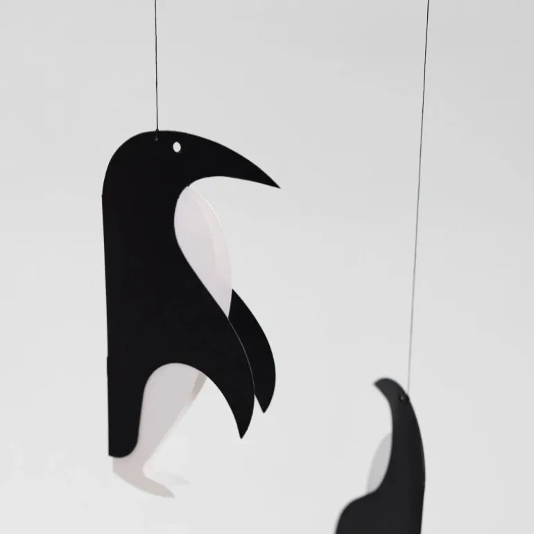Mobile en papier "La parade des pingouins"<Flensted Mobiles Outlet