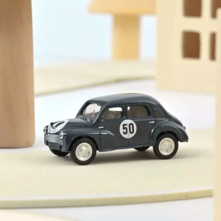 Renault 4CV racing N°50 24H du Mans 1951, voiture 1/64<NOREV Cheap