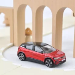 Renault Megane E-Tech 100% électrique 2022 Rouge flamme et noire, voiture jouet<NOREV Discount